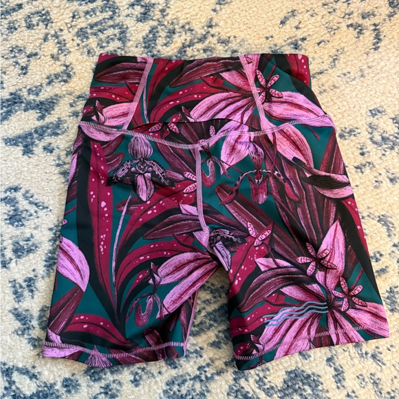 Janji Women’s Running Shorts - Picture 4 of 6